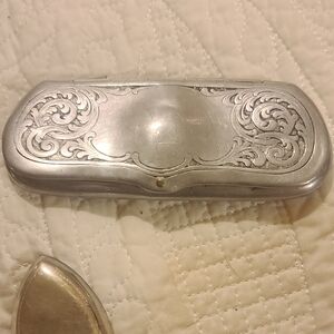 Elegant Silver Women’s Accessory Case